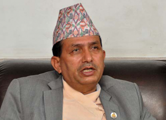 स्वास्थ्य मन्त्री क्वारेन्टिनमा